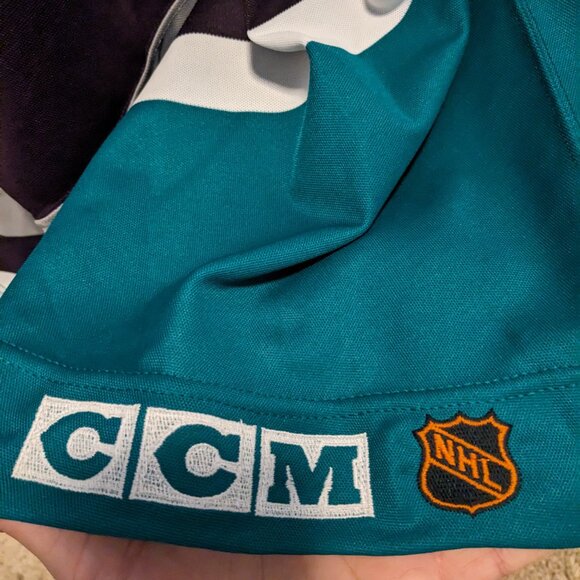 Vintage Authentic CCM Center Ice Collection Anaheim Mighty Ducks Hockey Jersey - Picture 5 of 9